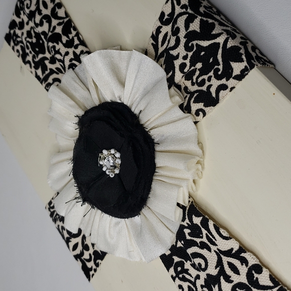 Handmade Wall Plaque Cream & Black Painted Wood Scroll Damask Fabric 11.5" x 7" - Picture 8 of 8